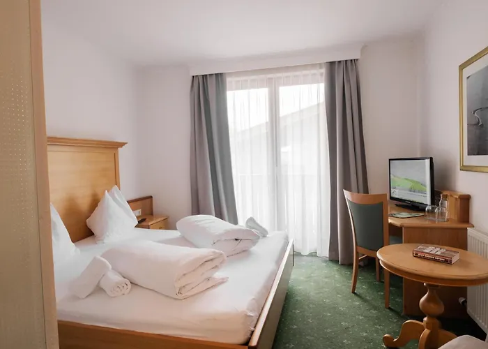 Hotel Martini Kaprun Inkluding Breakfast & Free Parking